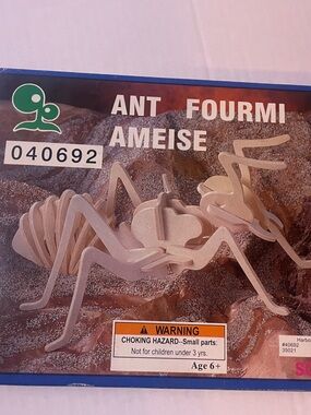 Ant Fourmi Ameise 3D Puzzle Kit - White